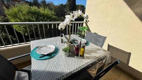 Patio, Day, View (from property/room), Balcony/Terrace, Dining area