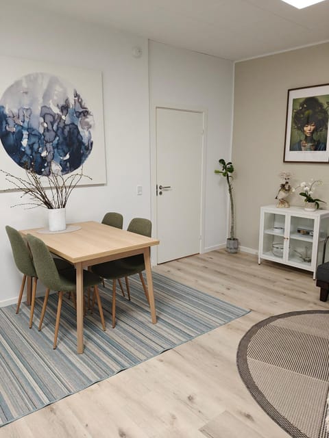 Eksklusiv villalejlighed m/ have Apartment in Aarhus