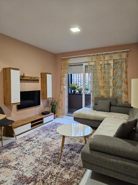 Living room, Seating area, Evening entertainment