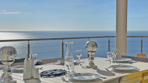 Property building, Balcony/Terrace, Balcony/Terrace, Sea view, Sea view