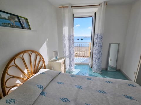 Bed, Balcony/Terrace, Bedroom, Sea view