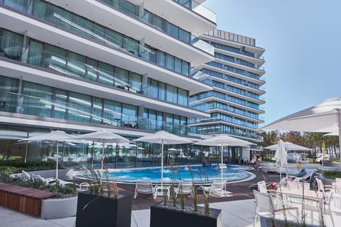 Property building, Pool view