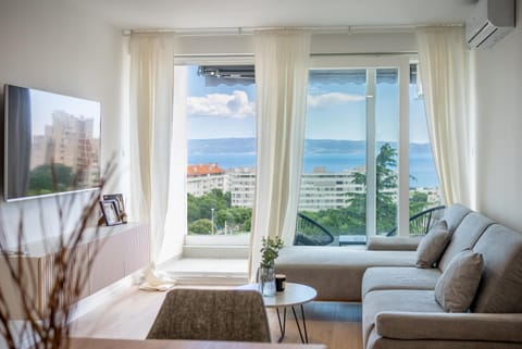 Living room, Sea view