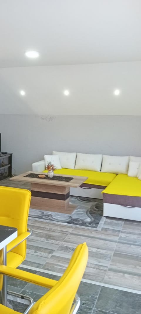 Apartmani Romansa Perucac Apartment in Zlatibor District, Serbia