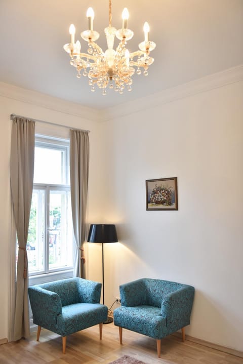 Seating area, Bedroom
