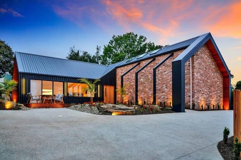Property building, Garden, Garden view