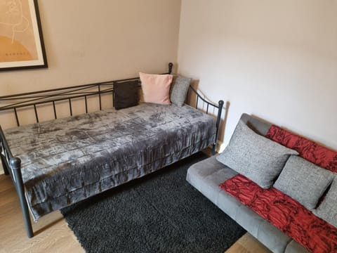 Only for Women on Tour Bed and Breakfast in Mainz-Bingen