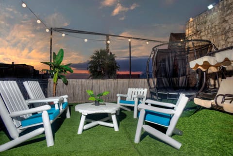 Patio, View (from property/room), Seating area, Street view