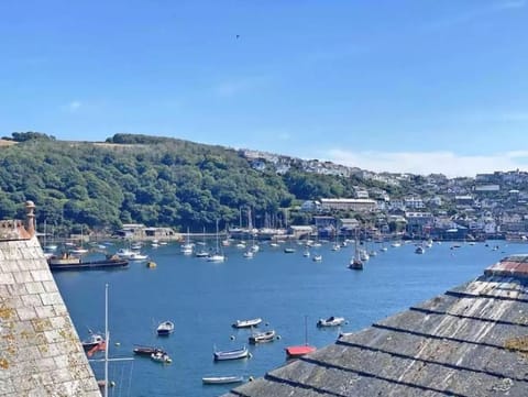 The Captain’s 4 Bed Penthouse Apartment in Fowey