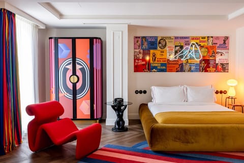 Bed, Decorative detail, Bedroom