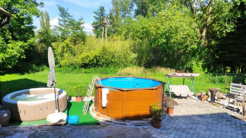 Hot Tub, Hot Tub, Swimming pool