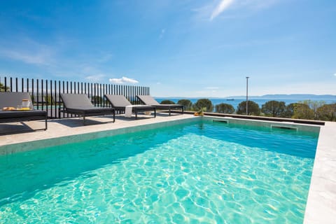 Pool view, Swimming pool