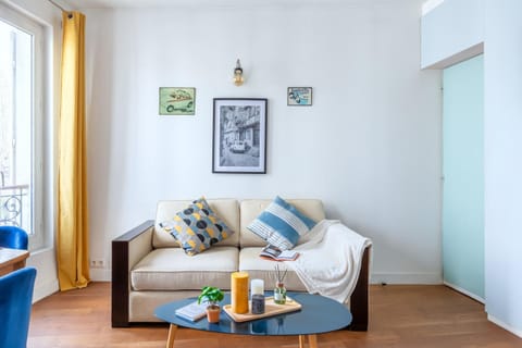 Living room, Decorative detail