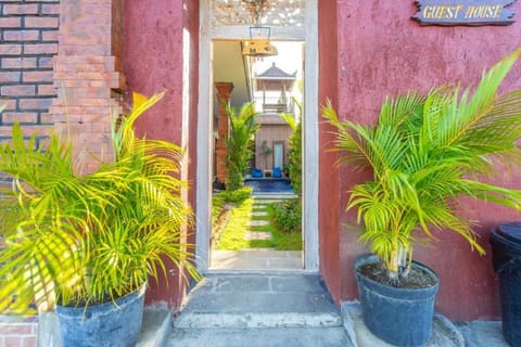 Pondok Lulik Seseh Beach Bed and Breakfast in Kediri