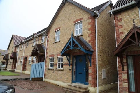 Property building, Neighbourhood, Street view