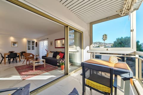 Property building, Balcony/Terrace