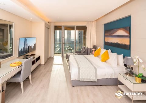 Communal lounge/ TV room, Bed, TV and multimedia, Living room, Photo of the whole room, Seating area, Evening entertainment, Bedroom