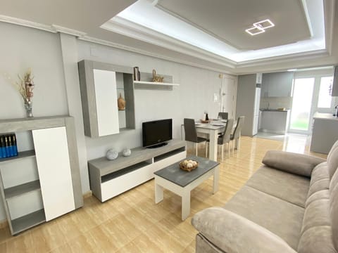 Communal lounge/ TV room, TV and multimedia, Living room