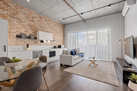 TV and multimedia, Kitchen or kitchenette, Living room, Seating area, Dining area, Evening entertainment, minibar