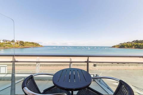 Les Pieds Dans L'Eau - Appartements 1 et 2 - Vue mer Apartment in Cancale