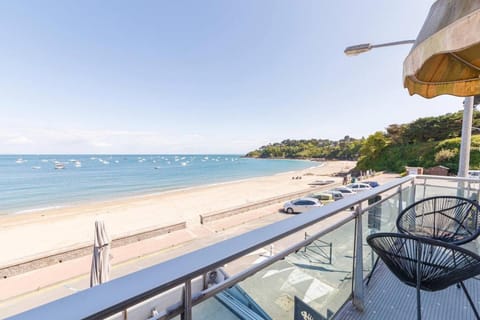 Les Pieds Dans L'Eau - Appartements 1 et 2 - Vue mer Apartment in Cancale