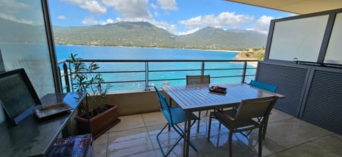 Patio, Day, Natural landscape, View (from property/room), Balcony/Terrace, Dining area, Sea view