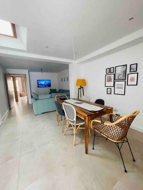 TV and multimedia, Dining area