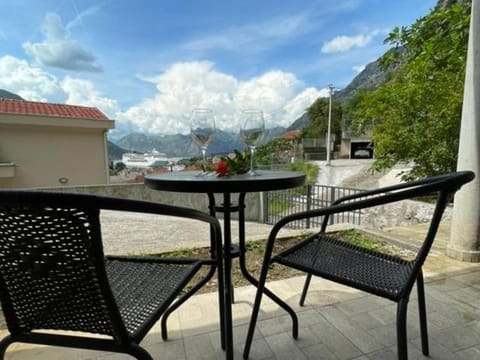 Patio, View (from property/room), Balcony/Terrace, Mountain view