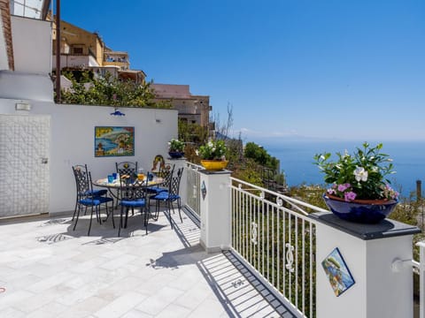 Patio, Day, View (from property/room), Balcony/Terrace, Dining area, Sea view