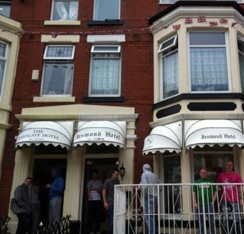 Property building, Facade/entrance, Day, group of guests