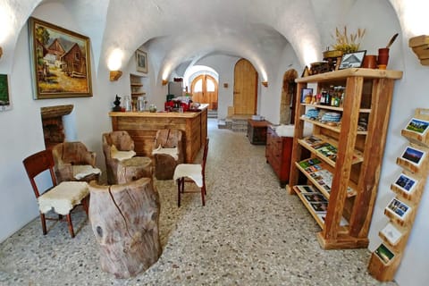 Lobby or reception, Lounge or bar