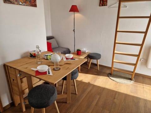 Tiny house avec jardin spacieux House in Saint-Nazaire