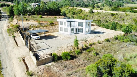 Property building, Spring, Day, Natural landscape, Bird's eye view, Mountain view, Parking