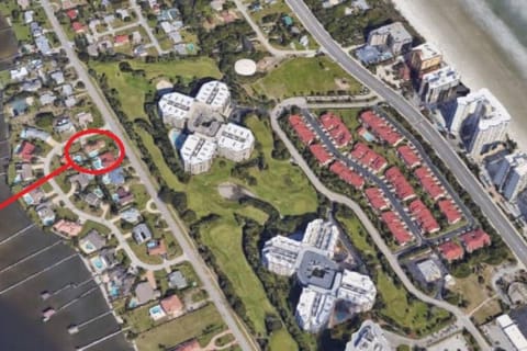 Large pool home and blocks away from the beach House in South Daytona