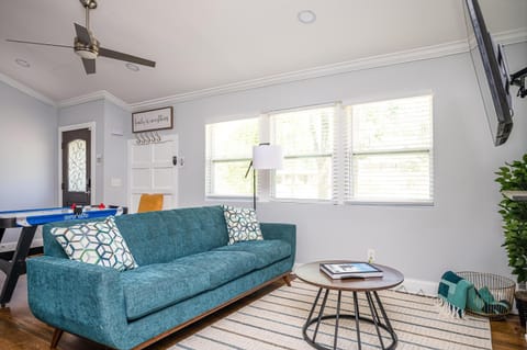 TV and multimedia, Living room, Seating area, fireplace, air conditioner