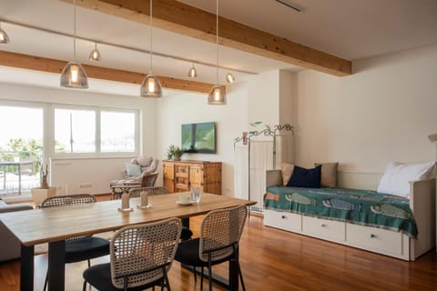 Bed, TV and multimedia