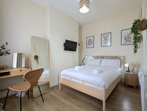 Guest Rooms in Anfiled Near Stadium, Free Parking House in Liverpool