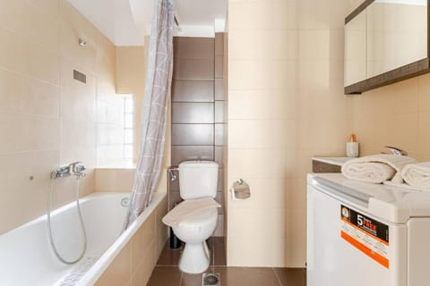 Lux & Style 75sqm with Private Parking in Athens Apartment in Athens