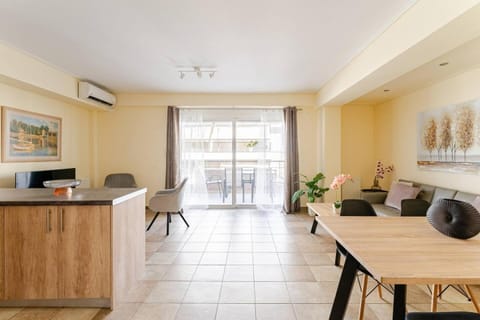 Lux & Style 75sqm with Private Parking in Athens Apartment in Athens