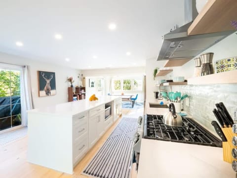 Downtown Great Barrington Enjoy Mountain Views House in Great Barrington