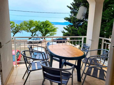 View (from property/room), Balcony/Terrace, Seating area, Sea view