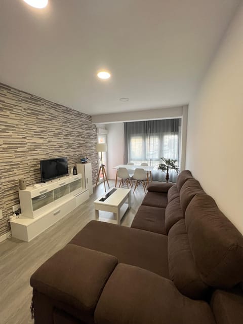 Communal lounge/ TV room, TV and multimedia, Living room