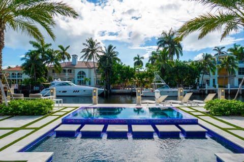 Pool view, Swimming pool