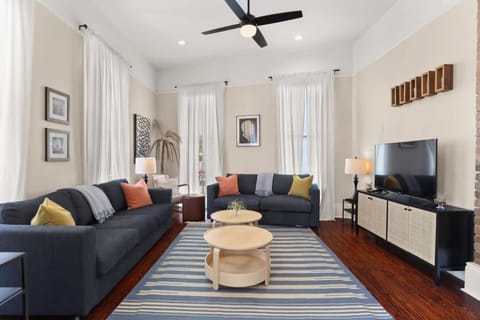 Marigny BD Surrounded by Music Food and Art Apartment in Faubourg Marigny