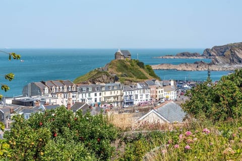 The Tempest quirky apartment with stunning views Apartment in Ilfracombe