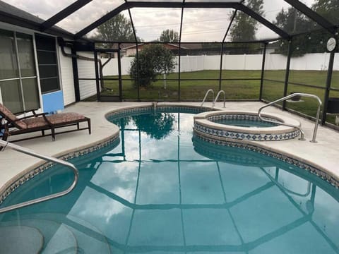 Beautiful Vacation Spot! Apartment in Beverly Hills