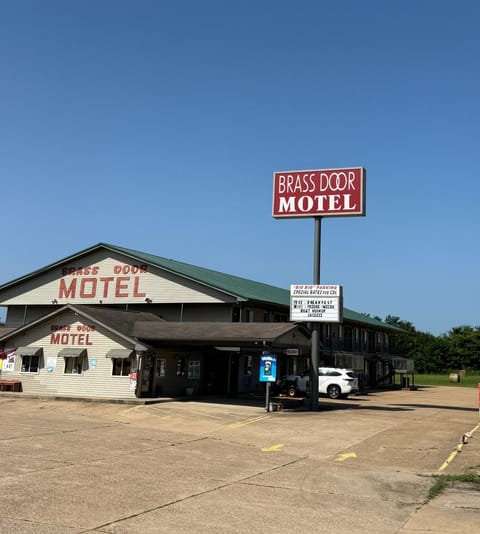Brass Door Motel Motel in Gassville