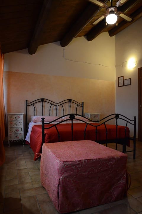 Il Vecchio Pioppo Farm Stay in Marche