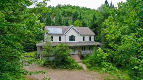 Property building, Facade/entrance, Summer