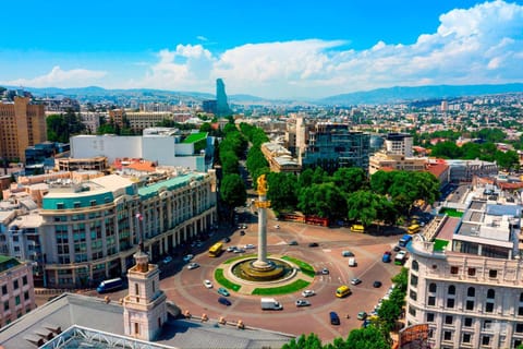 Nearby landmark, Day, Neighbourhood, Natural landscape, Bird's eye view, City view, Mountain view, Street view, Location